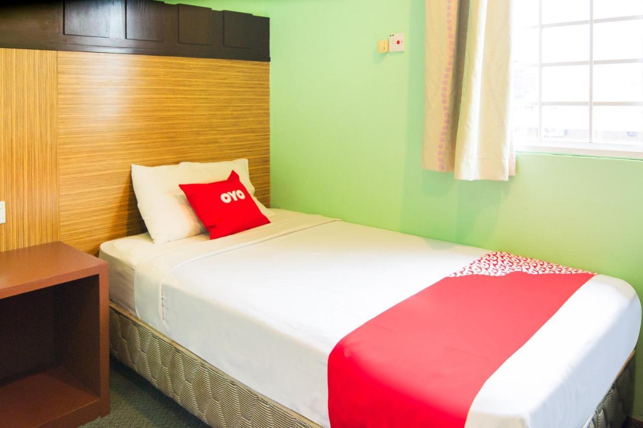 Oyo 89408 Royal Hotel Keningau Экстерьер фото